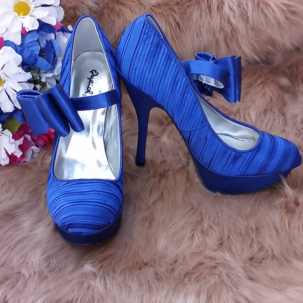 "Quipid" blue bow high hell stiletto w/ankle strap